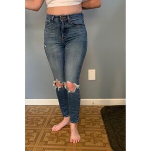 Fidelity Women's Distressed Knee Blue Jeans